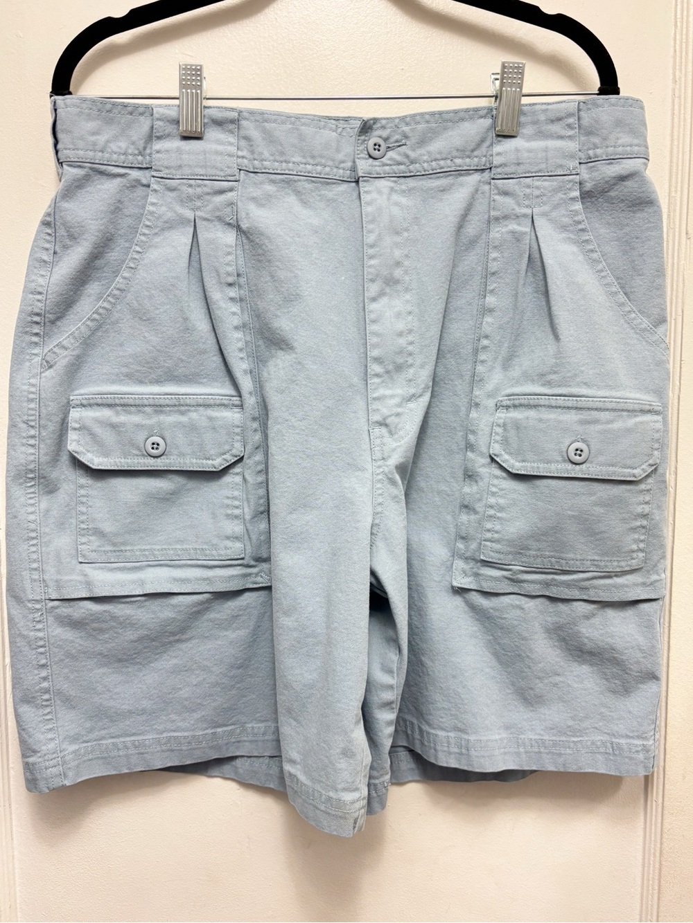 Cabela’s Women’s 7-Pocket Hiker Cargo Short Size 16 Color Light Blue